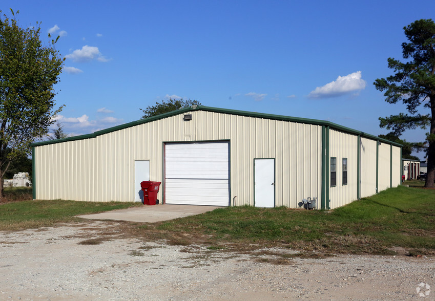 159 Park Row, Van, TX for lease - Primary Photo - Image 1 of 30