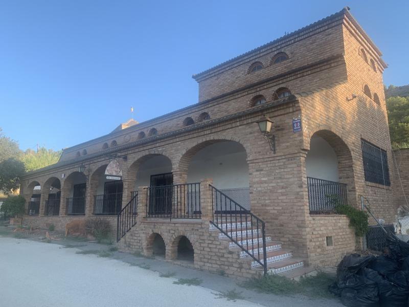 Retail in Finestrat for sale Building Photo- Image 1 of 19