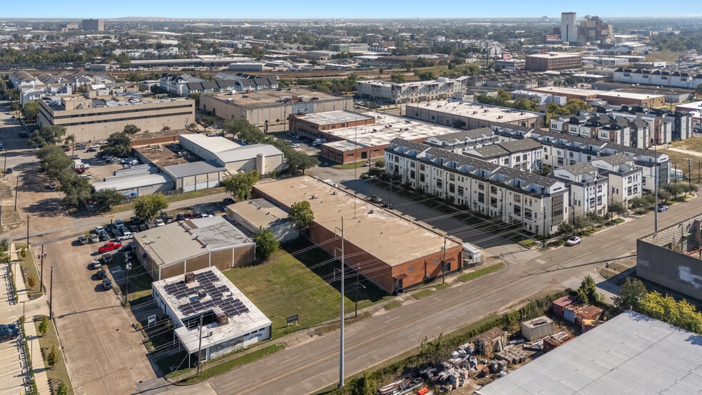 1110 Paige St, Houston, TX for sale - Building Photo - Image 3 of 19