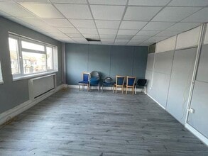 336-340 Dunstable Rd, Luton for lease Interior Photo- Image 2 of 2