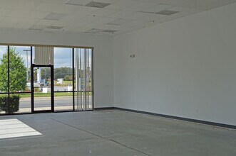 13709 Us Highway 441, Lady Lake, FL for lease Interior Photo- Image 1 of 1