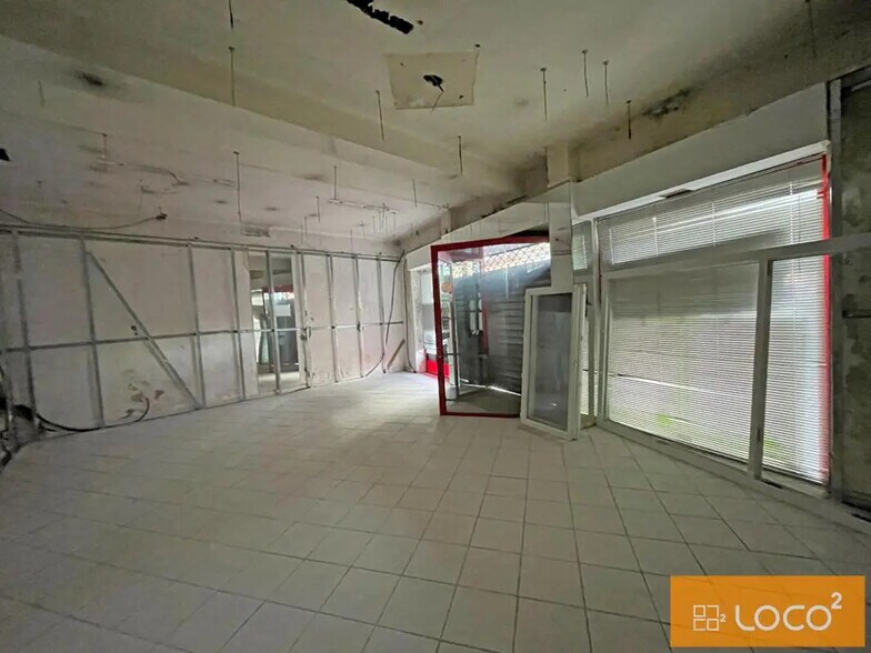 68 Avenue De L'Urss, Toulouse for lease - Interior Photo - Image 3 of 4