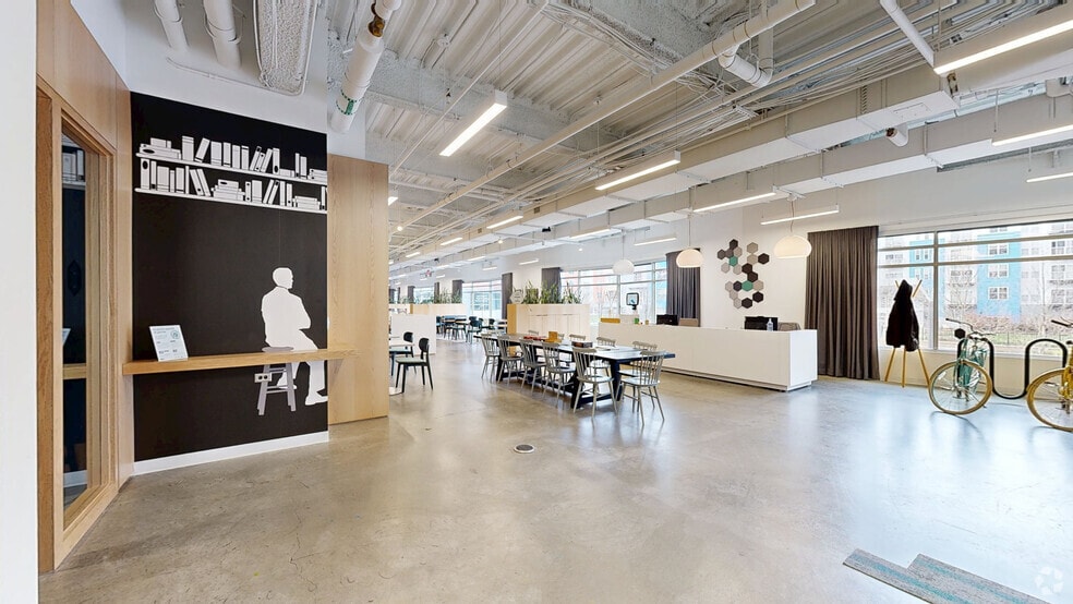 6425 Living Pl, Pittsburgh, PA for lease - Building Photo - Image 3 of 13