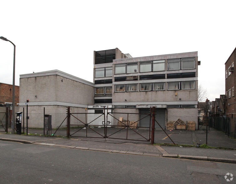 Vale Rd, London for lease - Primary Photo - Image 1 of 2