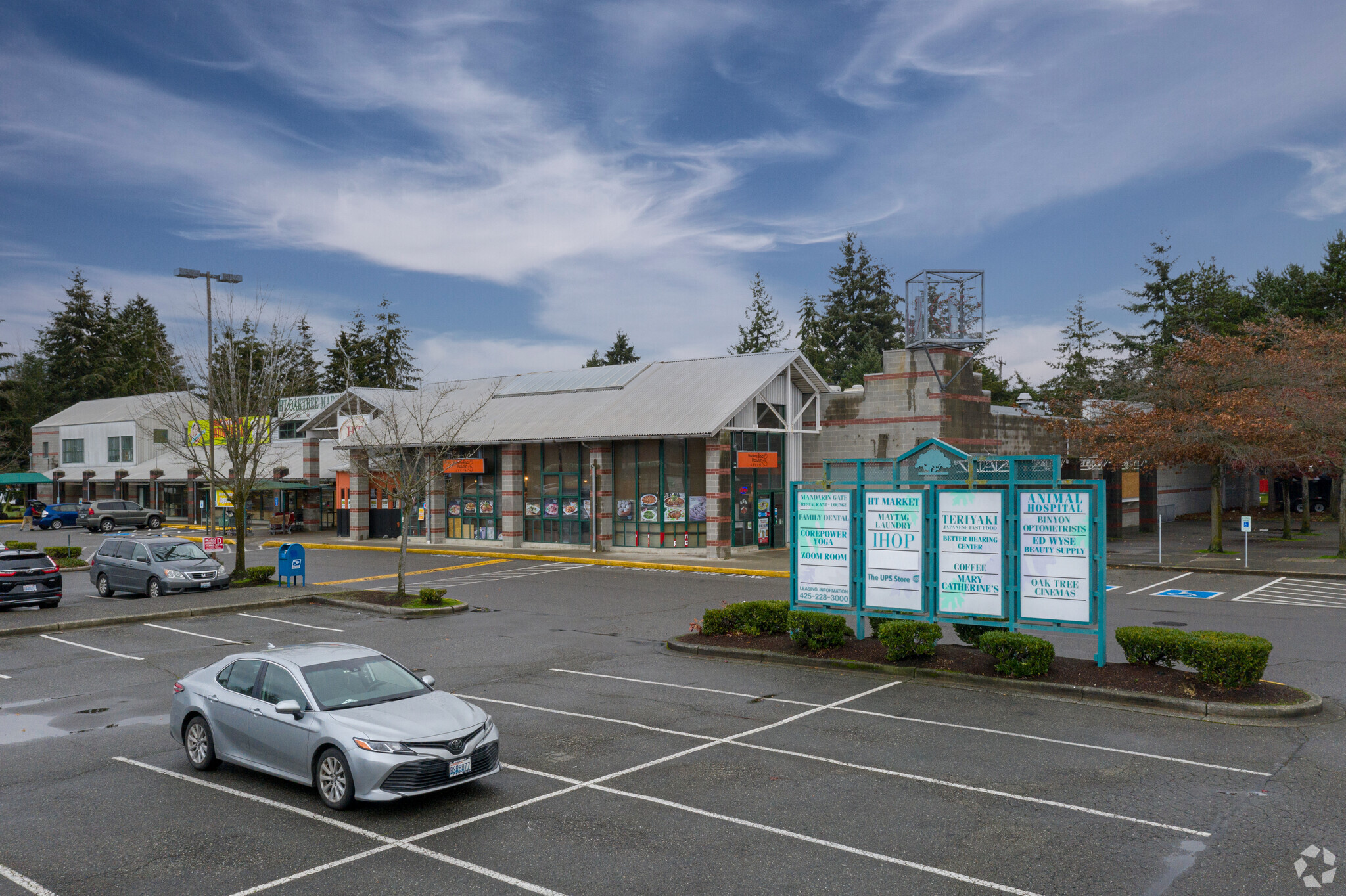 10002-10008 Aurora Ave N, Seattle, WA for lease Building Photo- Image 1 of 3