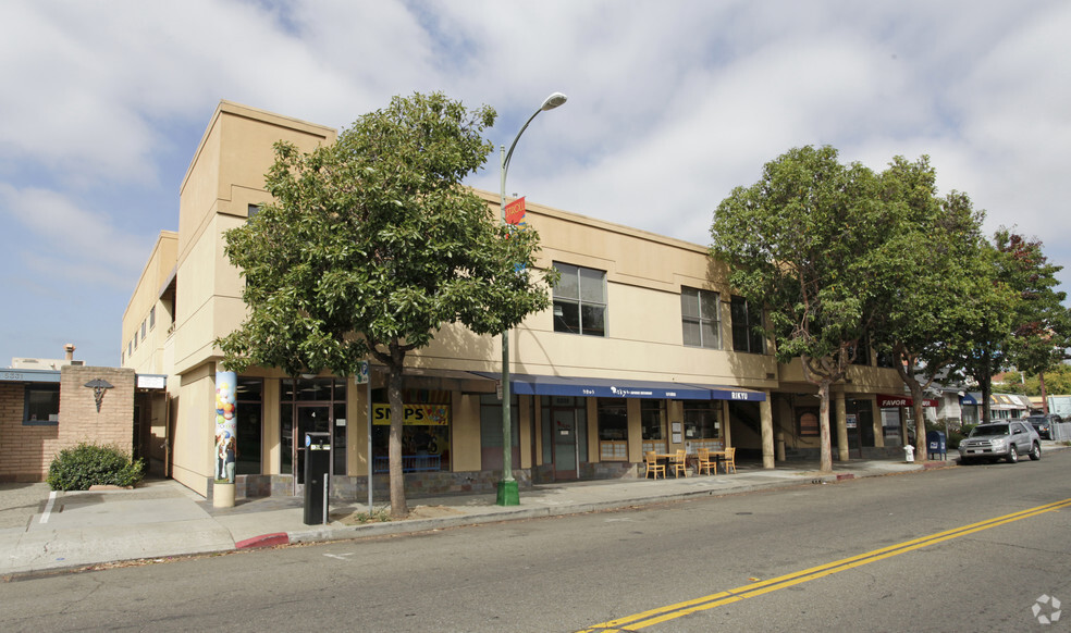 5335-5337 College Ave, Oakland, CA for lease - Primary Photo - Image 1 of 2