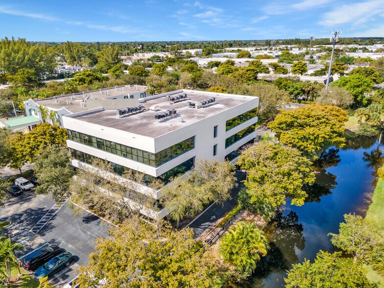 3511 W Commercial Blvd, Fort Lauderdale, FL for lease - Building Photo - Image 2 of 11