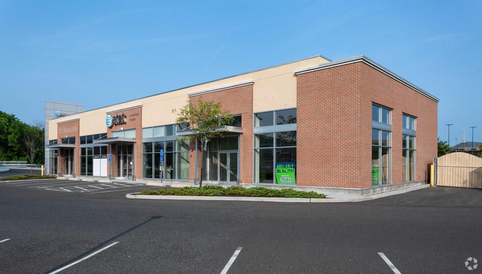 3 Sugar Hollow Rd, Danbury, CT for lease - Building Photo - Image 3 of 4