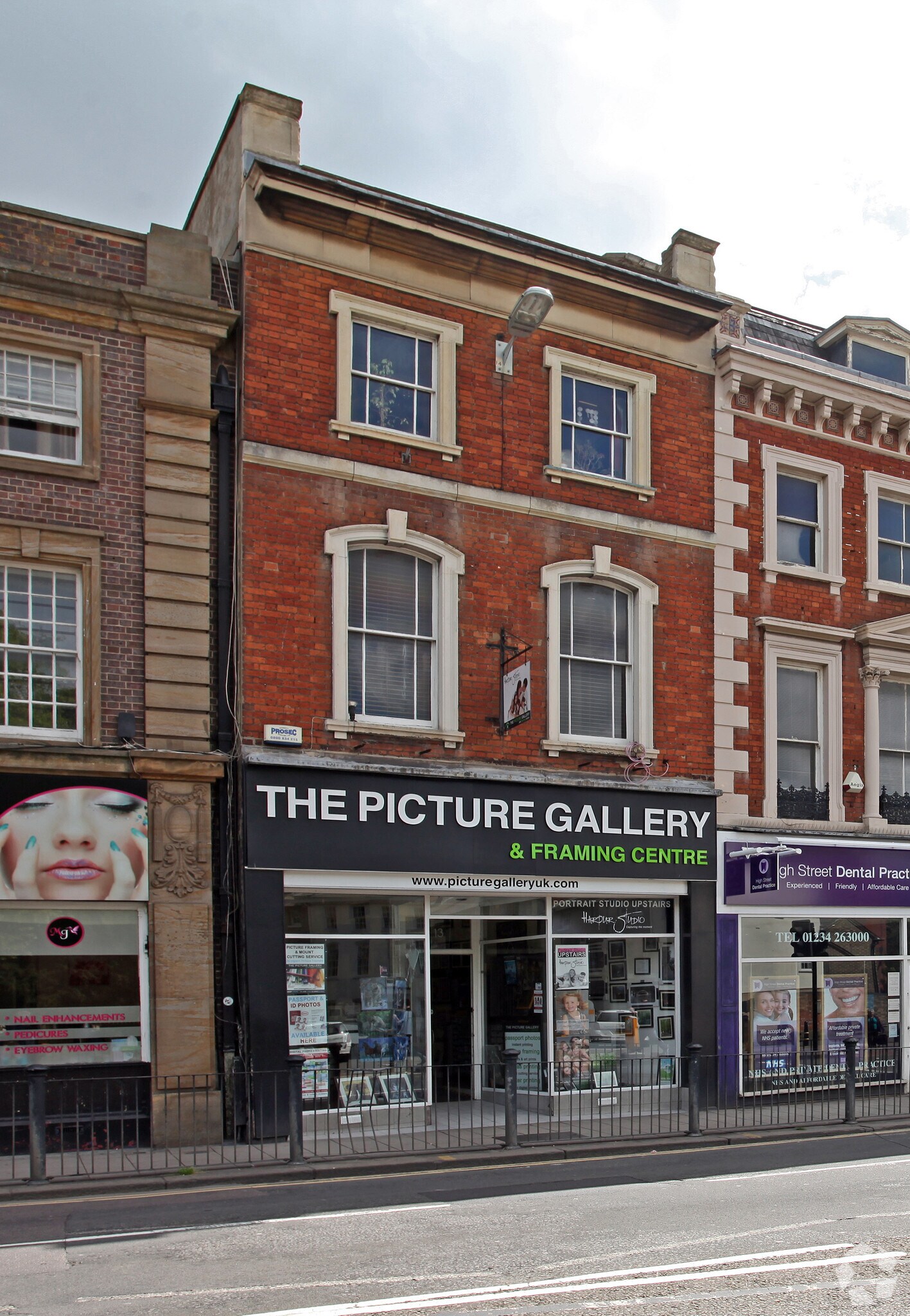 13 High St, Bedford for sale Primary Photo- Image 1 of 1