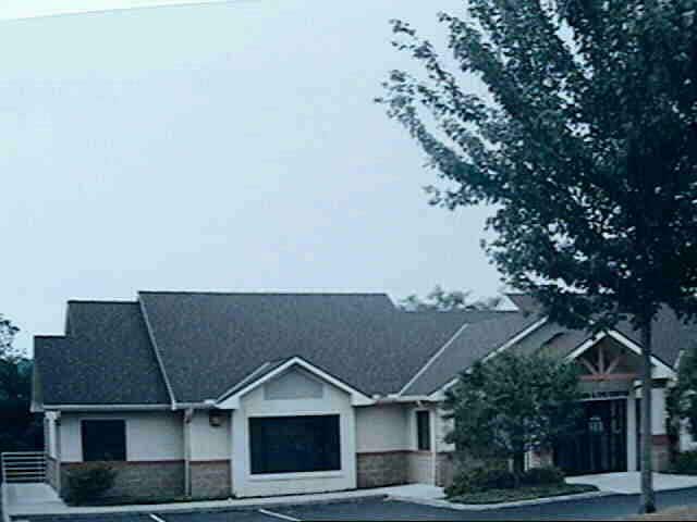 707 N 36th St, Saint Joseph, MO for lease - Primary Photo - Image 1 of 3