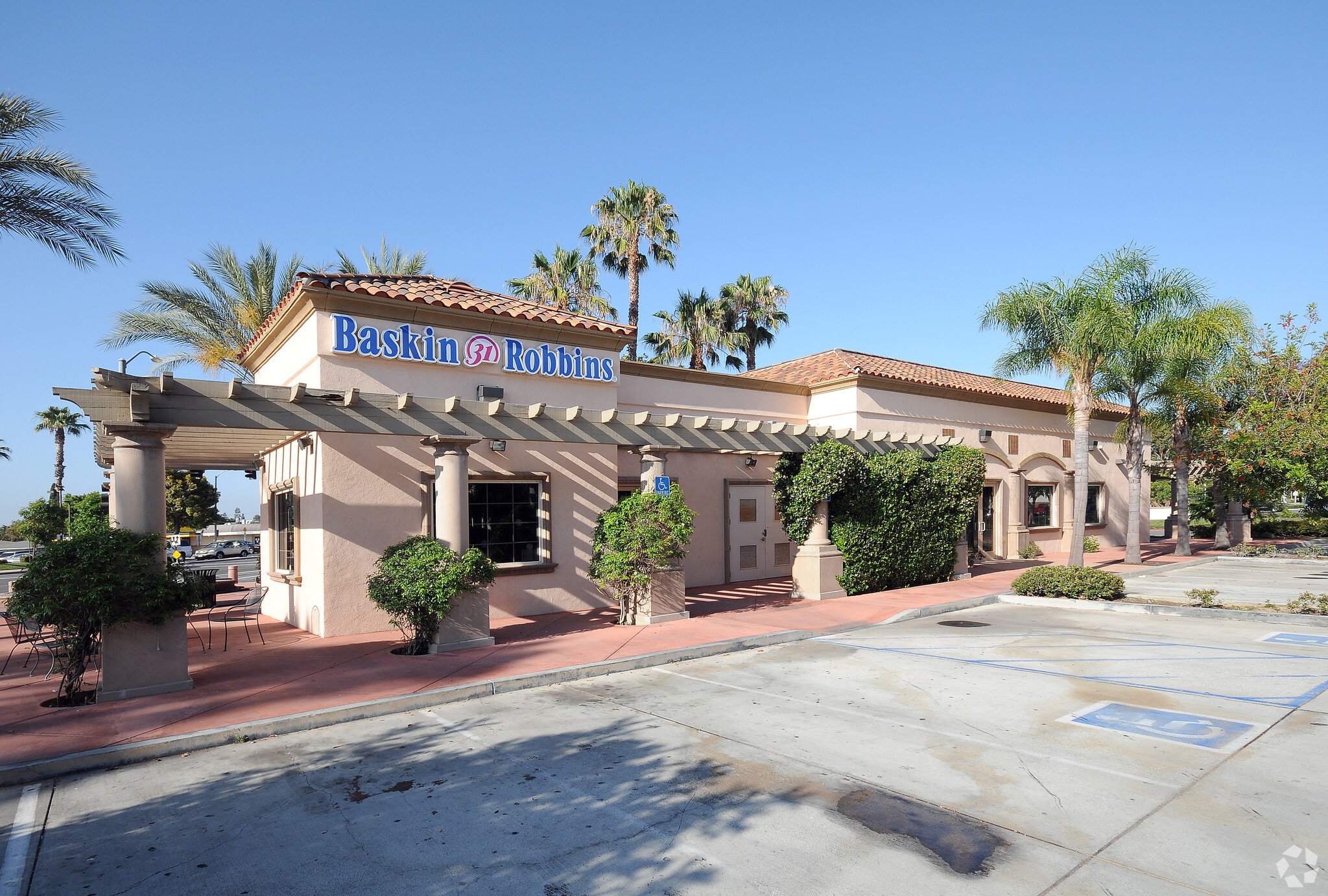 535 E Main St, Tustin, CA for lease Primary Photo- Image 1 of 5