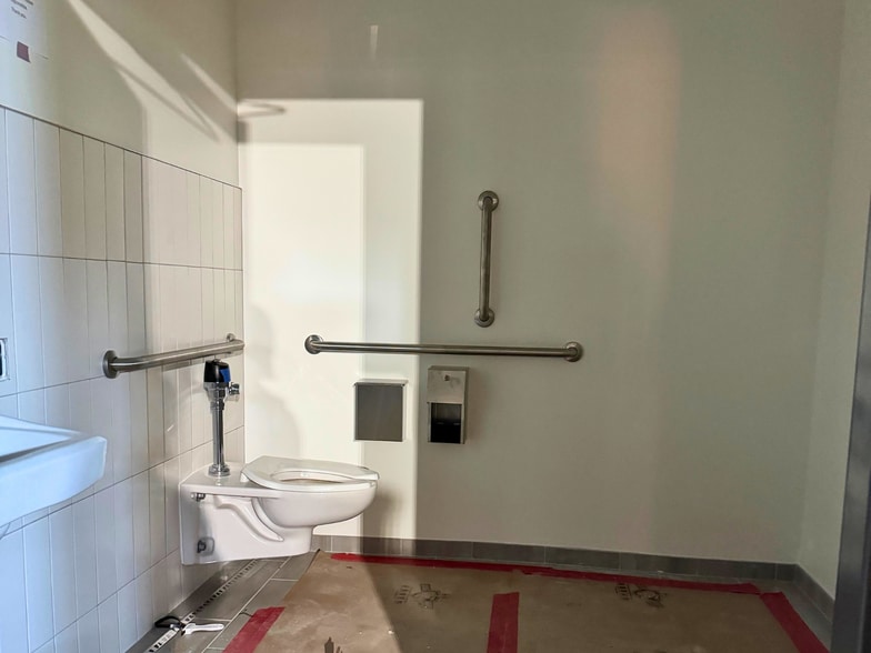 134 S California Ave, Chicago, IL for lease - Building Photo - Image 3 of 4