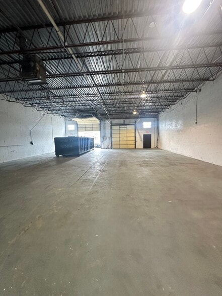 1595 Ocean Ave, Bohemia, NY for lease - Building Photo - Image 2 of 9