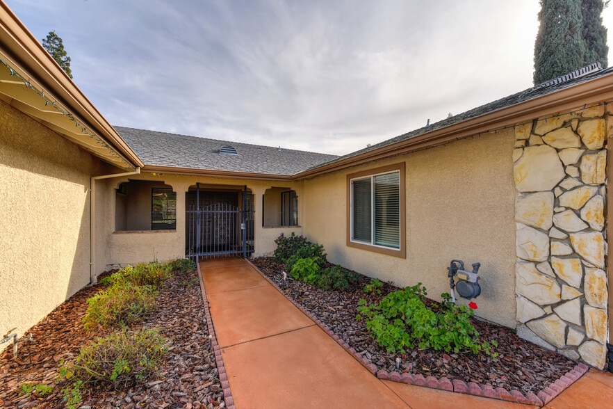 1419 Champion Oaks Dr, Roseville, CA for sale - Building Photo - Image 2 of 14