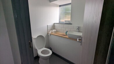 Lauriston Park, Evesham for lease Interior Photo- Image 2 of 10