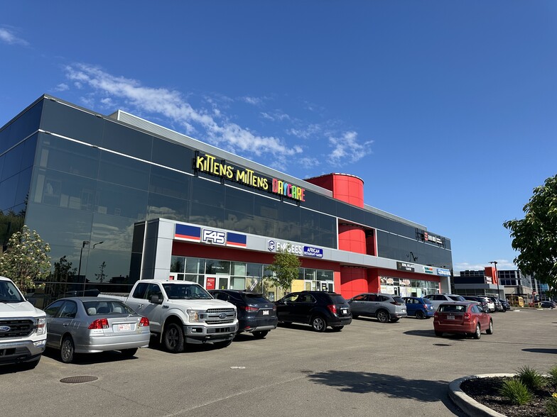 4432 Calgary Trl NW, Edmonton, AB for lease - Building Photo - Image 2 of 6