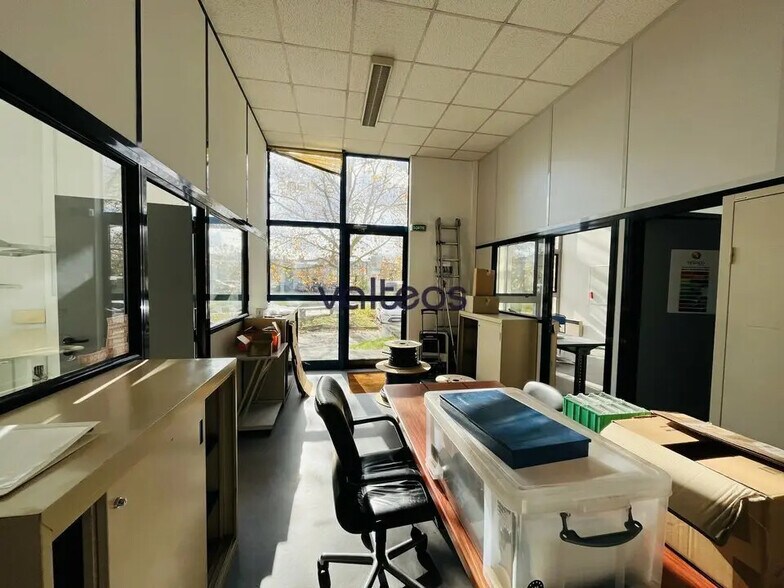 Office in Labège for lease - Interior Photo - Image 2 of 7