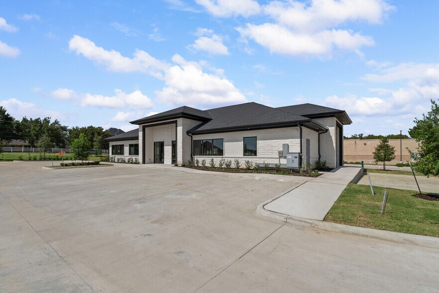 8056 Precinct Line Rd, Colleyville, TX for sale - Building Photo - Image 3 of 11