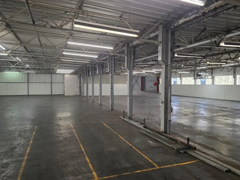 Flex in Sarreguemines for sale - Building Photo - Image 2 of 12