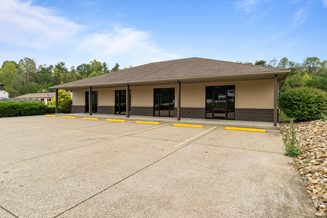 14261 Route 60 West, Milton, WV 25541 Office for Sale