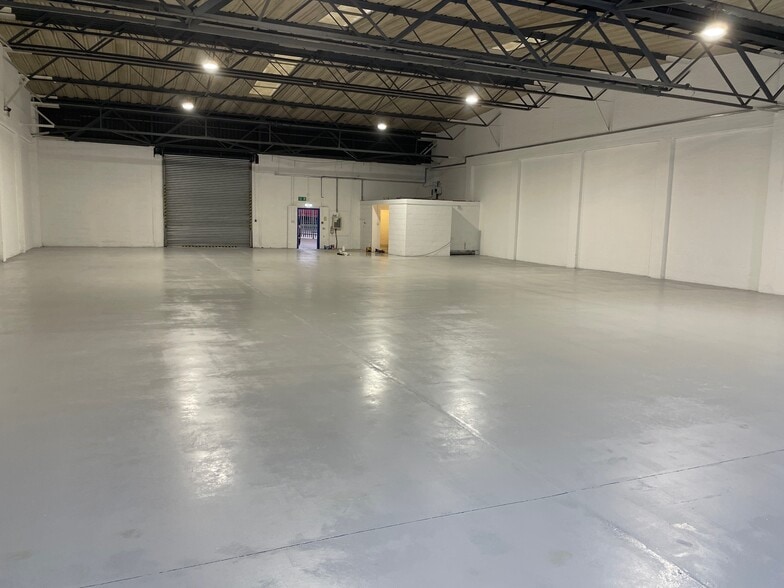 3 Wardpark Rd, Cumbernauld for lease - Building Photo - Image 3 of 14