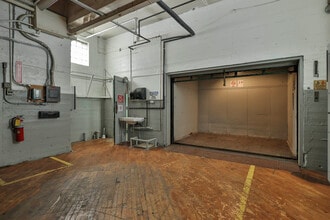801 W Greenleaf St, Allentown, PA for lease Interior Photo- Image 1 of 9