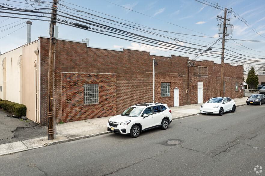 210 S Van Brunt St, Englewood, NJ for lease - Building Photo - Image 3 of 6