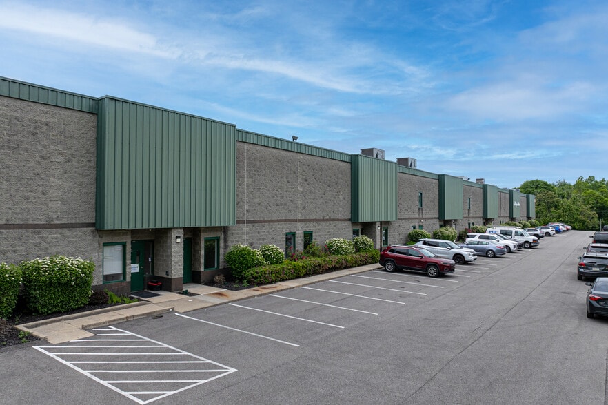 211 Overlook Dr, Sewickley, PA for lease - Building Photo - Image 1 of 6