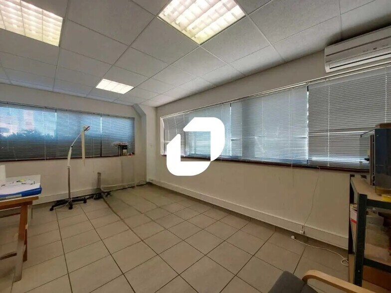 Office in Mauguio for sale - Interior Photo - Image 3 of 6