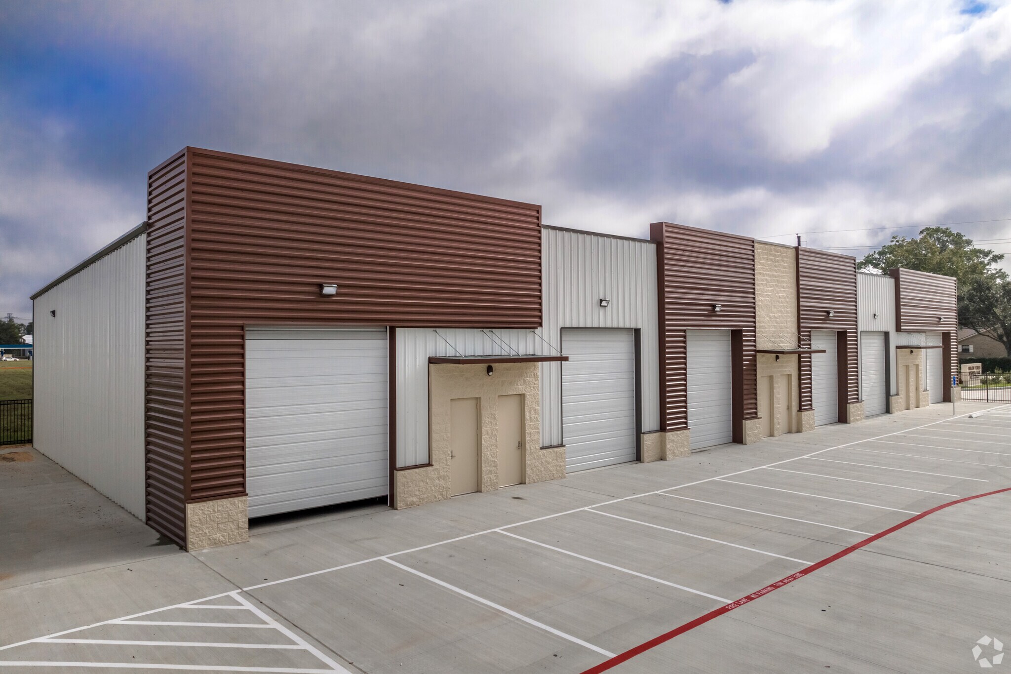 8028 Dowdell Rd, Tomball, TX for lease Building Photo- Image 1 of 27