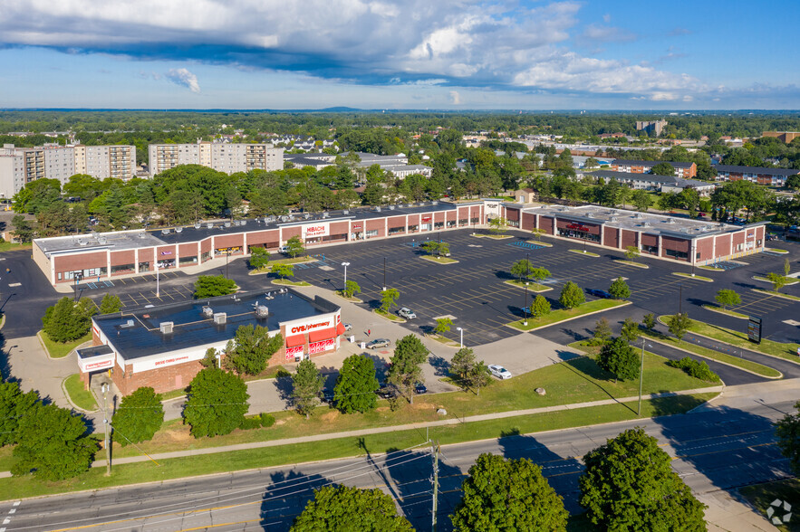 6503-6647 N Wayne Rd, Westland, MI for lease - Building Photo - Image 3 of 8