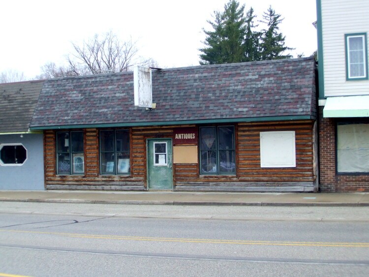 164 W Wheatland Ave, Remus, MI 49340