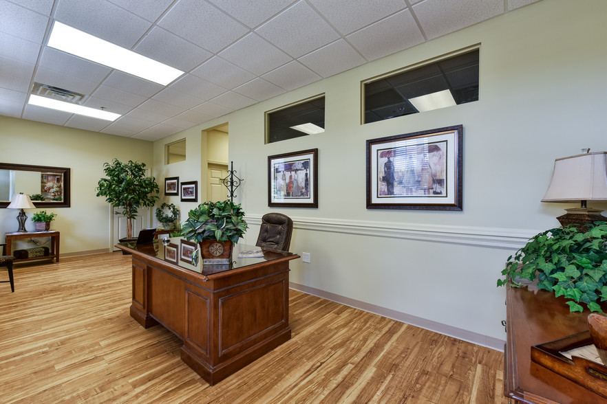 Woodstock Holly Spgs, Canton, GA for lease - Interior Photo - Image 3 of 7