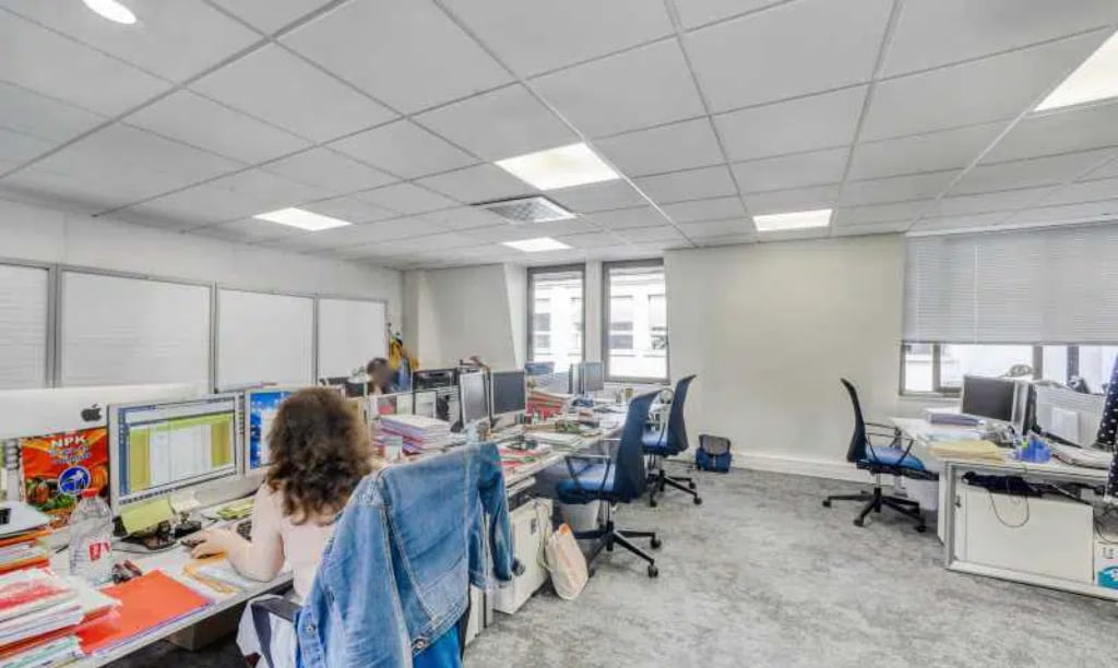 10 Rue Du Faubourg Montmartre, Paris for lease Interior Photo- Image 1 of 10