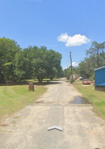 2000 Clark Ave, Albany, GA for sale - Building Photo - Image 3 of 5