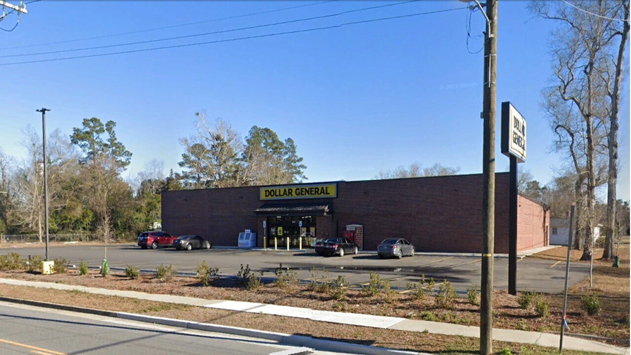 111 East 1st Ave, Pamplico, SC 29583