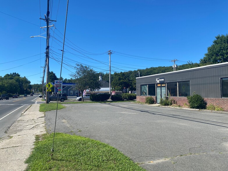 447 Canal St, Brattleboro, VT for lease - Building Photo - Image 1 of 9