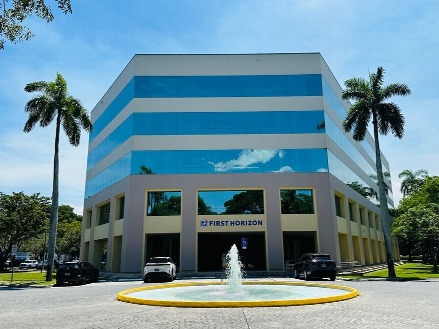 150 S Pine Island Rd, Plantation, FL for lease Building Photo- Image 1 of 5