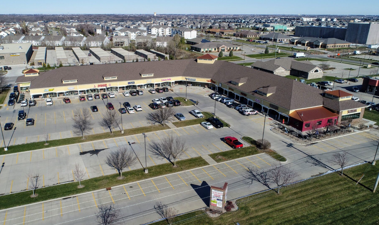 37 NE Carefree Ln, Waukee, IA for lease Aerial- Image 1 of 3