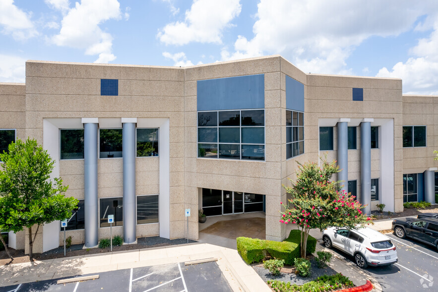 9211 Waterford Center Blvd, Austin, TX for sale - Primary Photo - Image 1 of 1