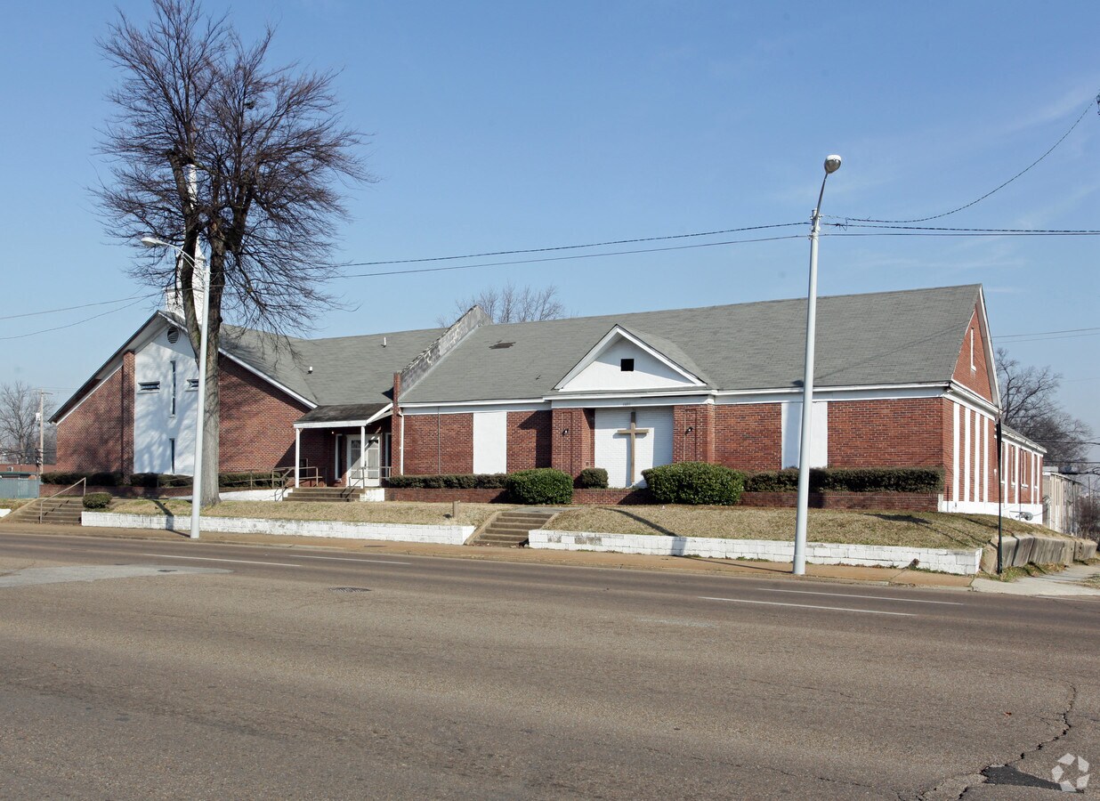 1024 E Eh Crump Blvd, Memphis, TN 38104