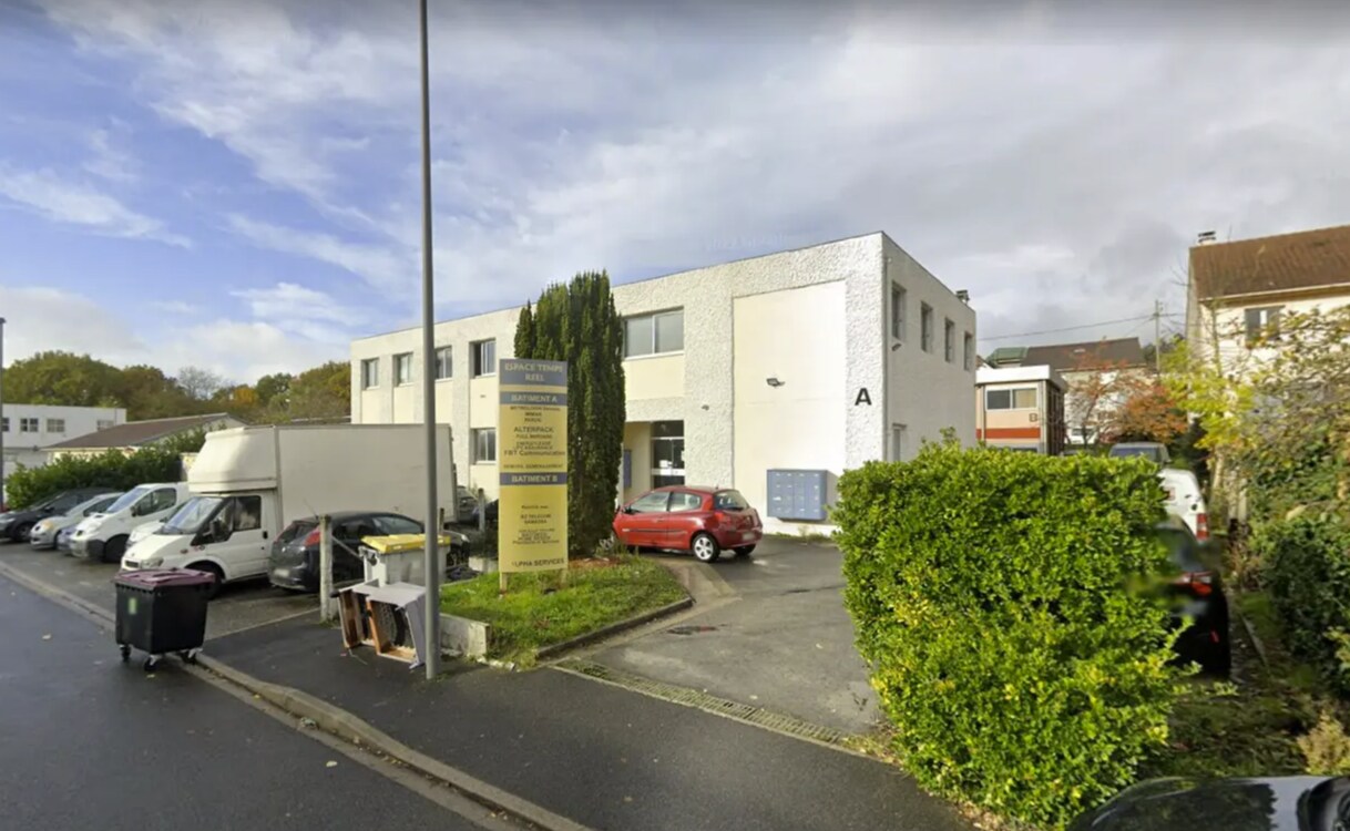 Office in Eaubonne for lease Primary Photo- Image 1 of 2