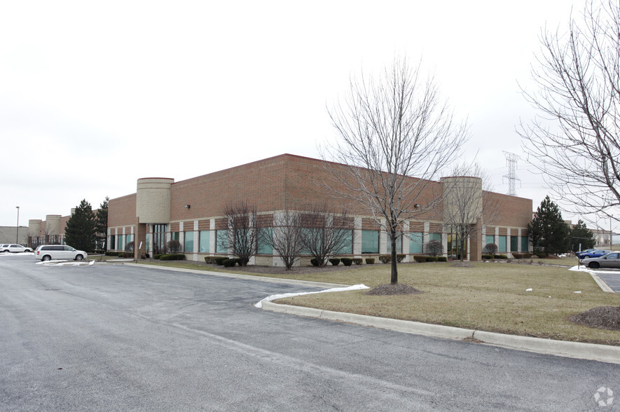 8200 W 185th St, Tinley Park, IL for lease - Building Photo - Image 2 of 7