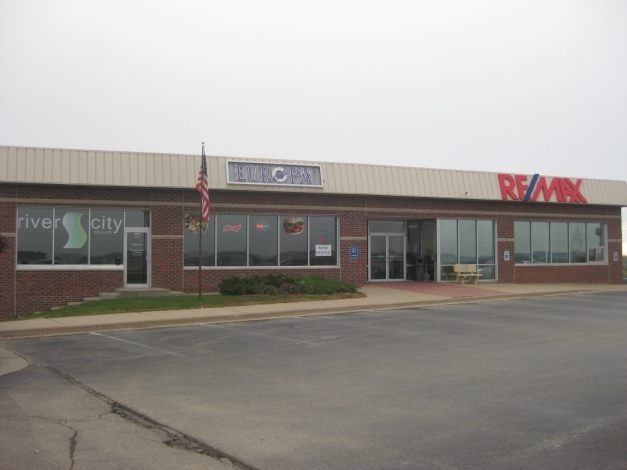 4029-4031 Pennsylvania Ave, Dubuque, IA for sale Primary Photo- Image 1 of 1