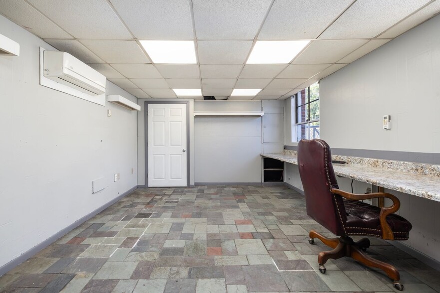 30 Starr St, Johnston, RI for lease - Building Photo - Image 3 of 36