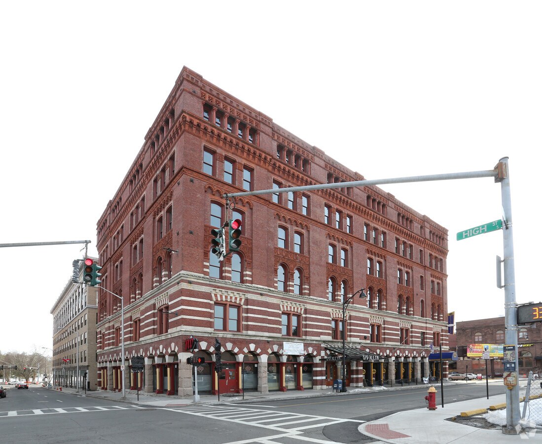 179 Allyn St, Hartford, CT 06103