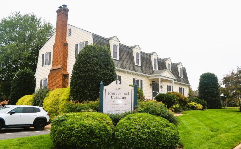 7309 Hanover Green Dr, Mechanicsville, VA for sale - Building Photo - Image 1 of 15