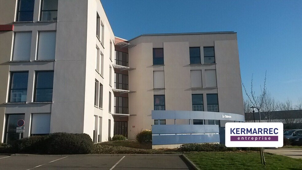 Office in Le Rheu for lease - Building Photo - Image 3 of 4