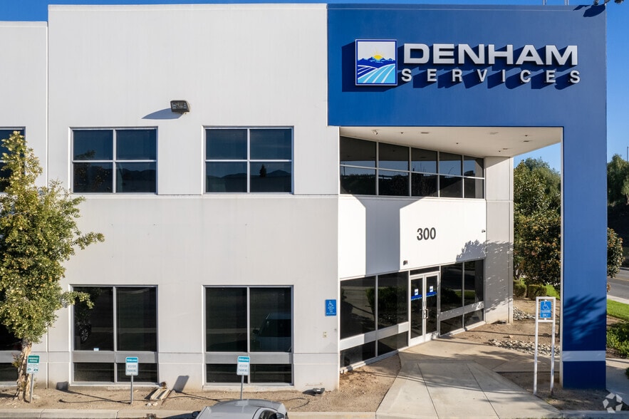 300 El Sobrante, Corona, CA for lease - Building Photo - Image 2 of 7