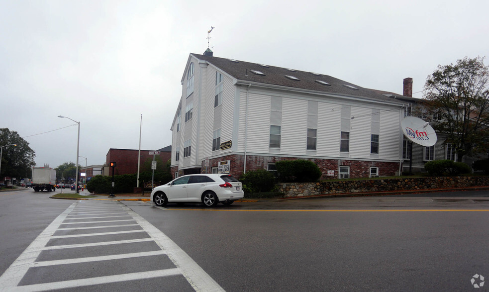 258 Main St, Milford, MA for lease - Building Photo - Image 1 of 11